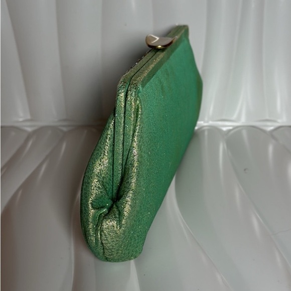 FAY MELL EXCLUSIVE DESIGN FLEURETTE Inc. Miami, Florida Shimmering Green Clutch - Picture 7 of 12